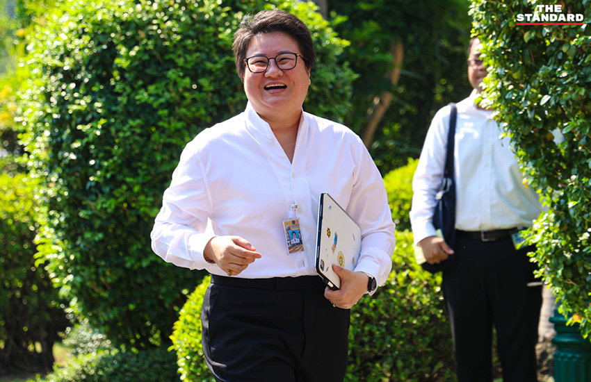 นายกรัฐมนตรี อนุทิน ชาญวีรกูล เป็นประธานการประชุมคณะรัฐมนตรีนัดแรกที่ทำเนียบรัฐบาล 11