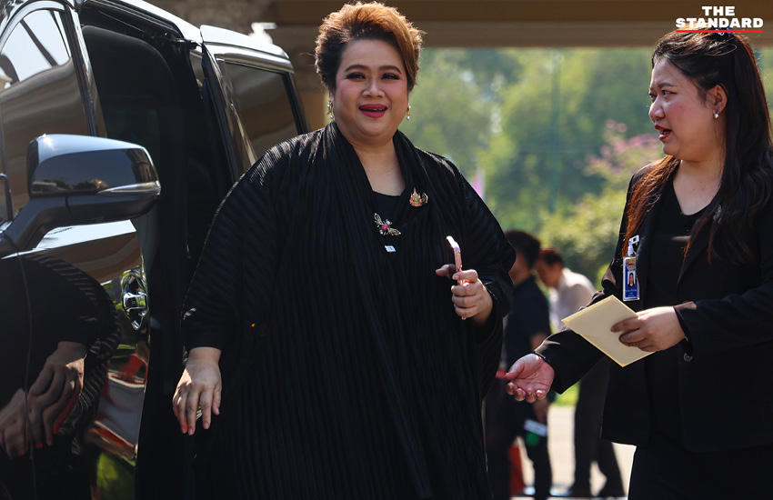 นายกรัฐมนตรี อนุทิน ชาญวีรกูล เป็นประธานการประชุมคณะรัฐมนตรีนัดแรกที่ทำเนียบรัฐบาล 14