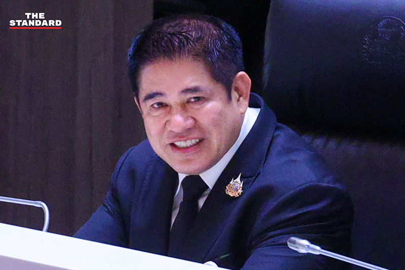 นายกรัฐมนตรีขณะเข้าร่วมการประชุมรัฐสภาเพื่อแถลงนโยบาย ท่ามกลางการอภิปรายจากฝ่ายค้านและ สว. 1