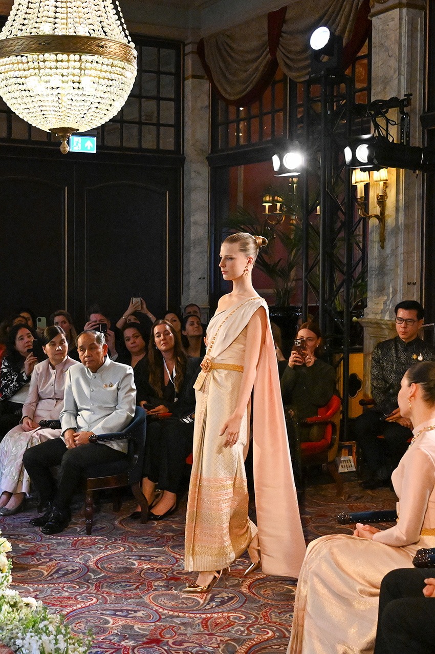 สมเด็จพระเจ้าลูกเธอ เจ้าฟ้าสิริวัณณวรี นารีรัตนราชกัญญา ทรงเป็นองค์ปาฐกในงานเสวนาชุดไทยพระราชนิยม ณ กรุงเฮก เนเธอร์แลนด์ 14