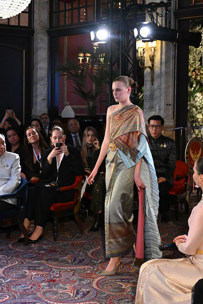 สมเด็จพระเจ้าลูกเธอ เจ้าฟ้าสิริวัณณวรี นารีรัตนราชกัญญา ทรงเป็นองค์ปาฐกในงานเสวนาชุดไทยพระราชนิยม ณ กรุงเฮก เนเธอร์แลนด์ 15