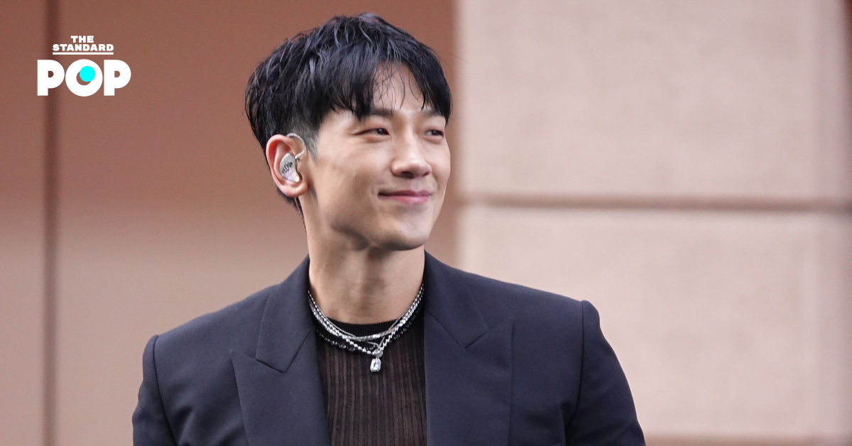 ภาพ Rain ศิลปินเกาหลีใต้กำลังแสดงบนเวที