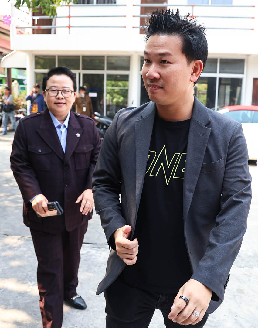 รถถัง จิตรเมืองนนท์ จับมือกับตัวแทน ONE Championship หลังแถลงข่าว ยืนยันไฟต์กับ ทาเครุ เซกาวะ ศึก ONE SAMURAI 6