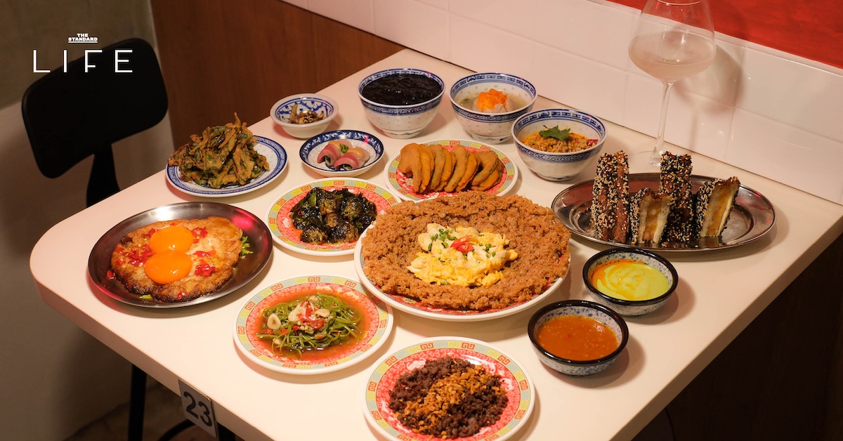 ภาพบรรยากาศร้าน SASA Khaotom Bar ร้านข้าวต้มมื้อดึกสไตล์โมเดิร์นพร้อมเมนูอาหารสร้างสรรค์