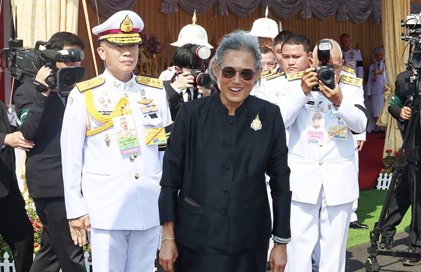 สมเด็จพระกนิษฐาธิราชเจ้า กรมสมเด็จพระเทพรัตนราชสุดาฯ สยามบรมราชกุมารี ทรงประกอบพิธียกเสาพระเมรุมาศ 1