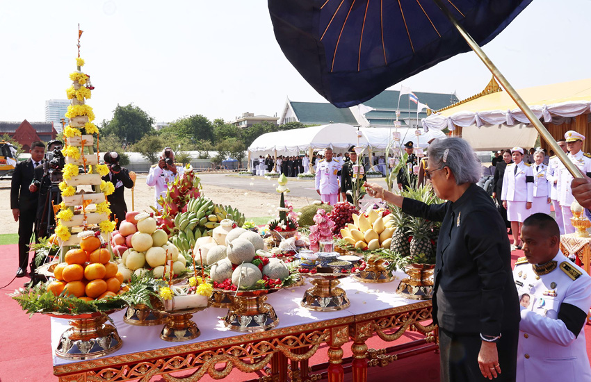 สมเด็จพระกนิษฐาธิราชเจ้า กรมสมเด็จพระเทพรัตนราชสุดาฯ สยามบรมราชกุมารี ทรงประกอบพิธียกเสาพระเมรุมาศ 11