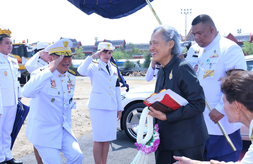 สมเด็จพระกนิษฐาธิราชเจ้า กรมสมเด็จพระเทพรัตนราชสุดาฯ สยามบรมราชกุมารี ทรงประกอบพิธียกเสาพระเมรุมาศ 3