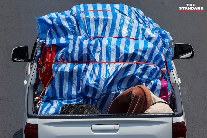 สภาพการจราจรบนถนนพหลโยธินช่วงเทศกาลสงกรานต์ปี 2569 มีรถยนต์หนาแน่นและประชาชนเดินทางกลับภูมิลำเนา 5