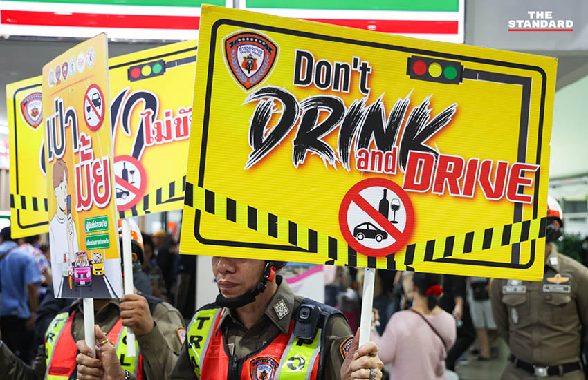 ภาพบรรยากาศประชาชนจำนวนมากเดินทางกลับภูมิลำเนาในช่วงเทศกาล สงกรานต์ ที่สถานีขนส่งผู้โดยสารกรุงเทพฯ (จตุจักร) หรือ หมอชิต 2 19