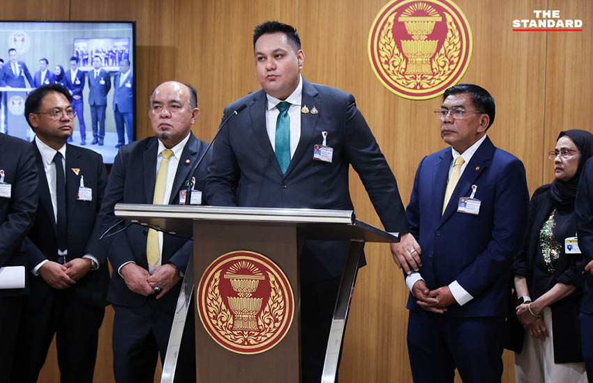 สส.และ สว.สามจังหวัดชายแดนใต้ แถลงข่าวเรียกร้องนายกฯ เร่งคลี่คลายคดีลอบยิง สส.กมลศักดิ์ 3