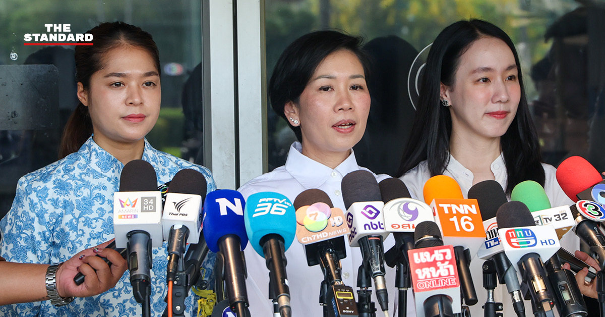 ทีมโฆษกรัฐบาลเข้าพบ อนุทิน ชาญวีรกูล เพื่อรับมอบโอวาทและแนวทางการทำงาน