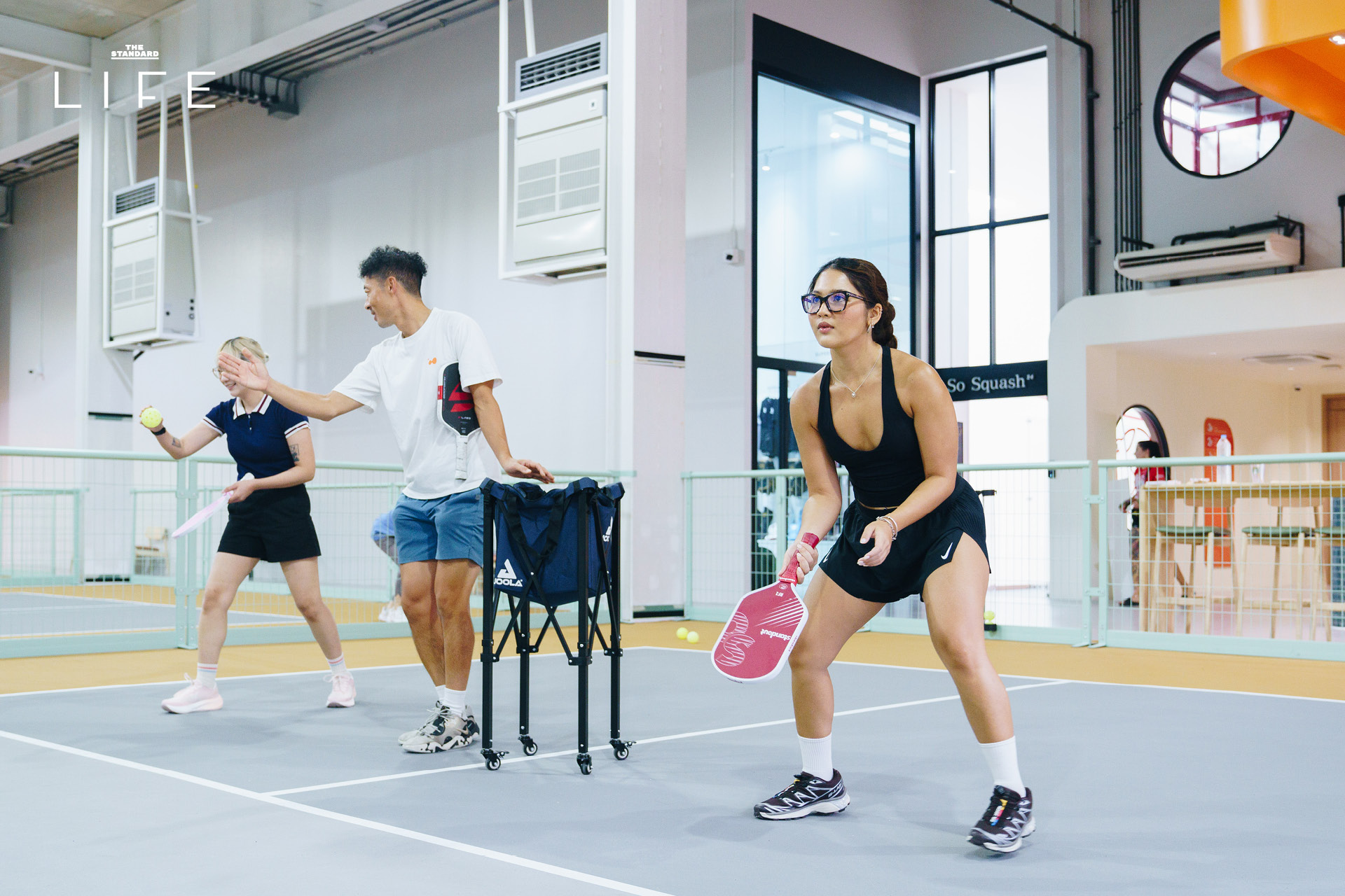 ภาพคอร์ต Pickleball ภายใน Sterling สเปซกีฬาและเวลเนสแห่งใหม่ใจกลางสุขุมวิท 24 25