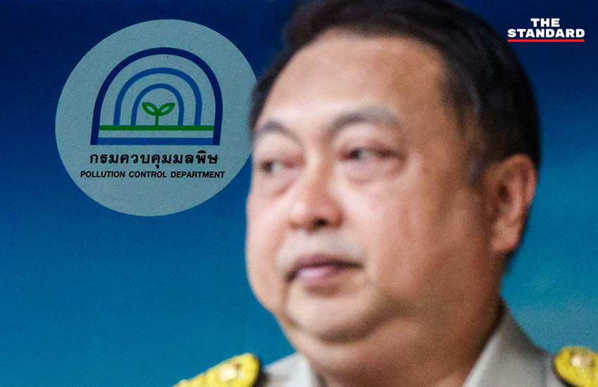 สุชาติ ชมกลิ่น รัฐมนตรี ทส. สักการะสิ่งศักดิ์สิทธิ์ประจำกระทรวง ในวันเข้ารับตำแหน่ง 1