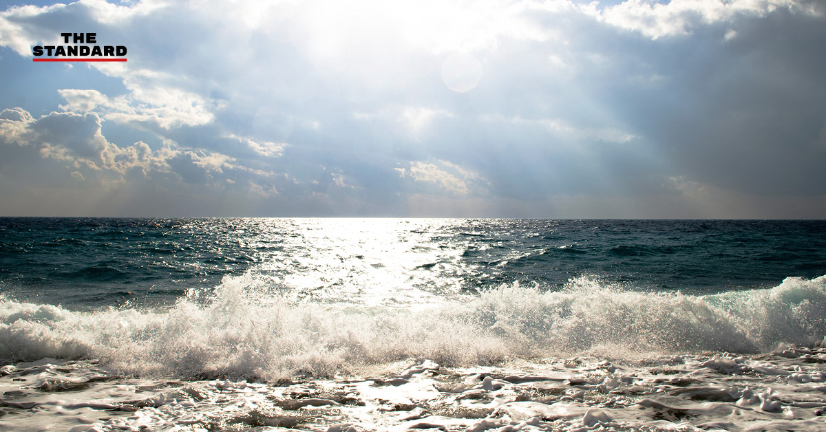 ภาพประกอบปรากฏการณ์ซูเปอร์เอลนีโญ ที่แสดงถึงความร้อนจัดและภัยแล้ง