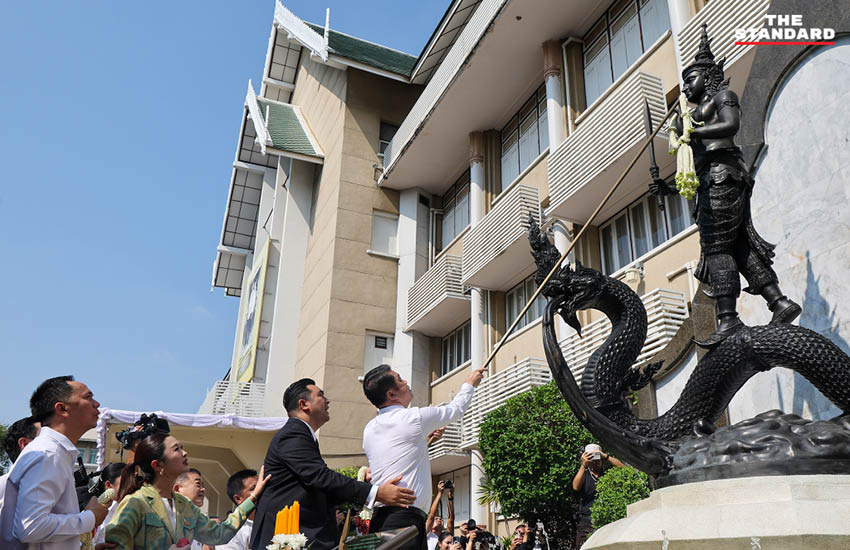 สุริยะ จึงรุ่งเรืองกิจ รัฐมนตรีว่าการกระทรวงเกษตรและสหกรณ์ แถลงนโยบายหลังเข้าทำงานวันแรก พร้อมตั้งวอร์รูมเร่งด่วนและเตรียมบินรัสเซียเจรจานำเข้าปุ๋ยยูเรีย 3
