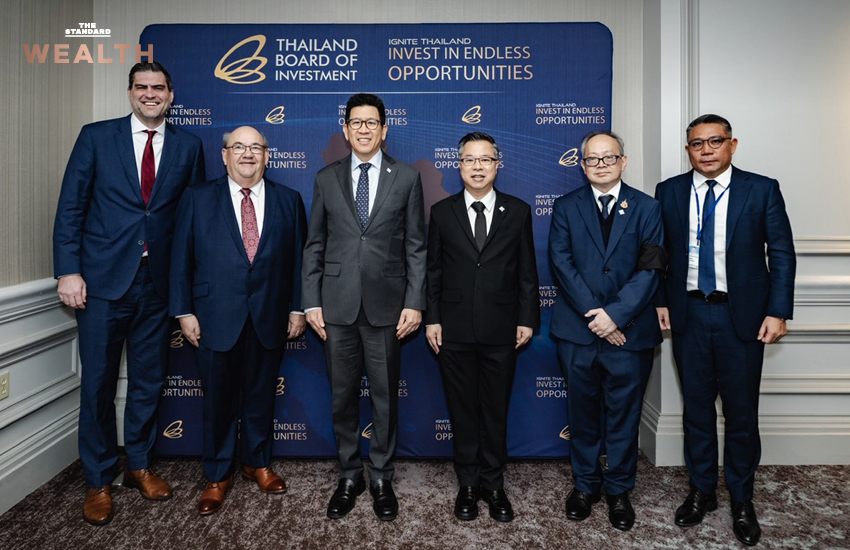 ดร.เอกนิติ นิติทัณฑ์ประภาศ รองนายกรัฐมนตรีและรัฐมนตรีว่าการกระทรวงการคลัง และนาย นฤตม์ เทอดสถีรศักดิ์ เลขาธิการบีโอไอ กำลังหารือกับนักลงทุนต่างชาติในอุตสาหกรรมเซมิคอนดักเตอร์ที่สหรัฐฯ 1