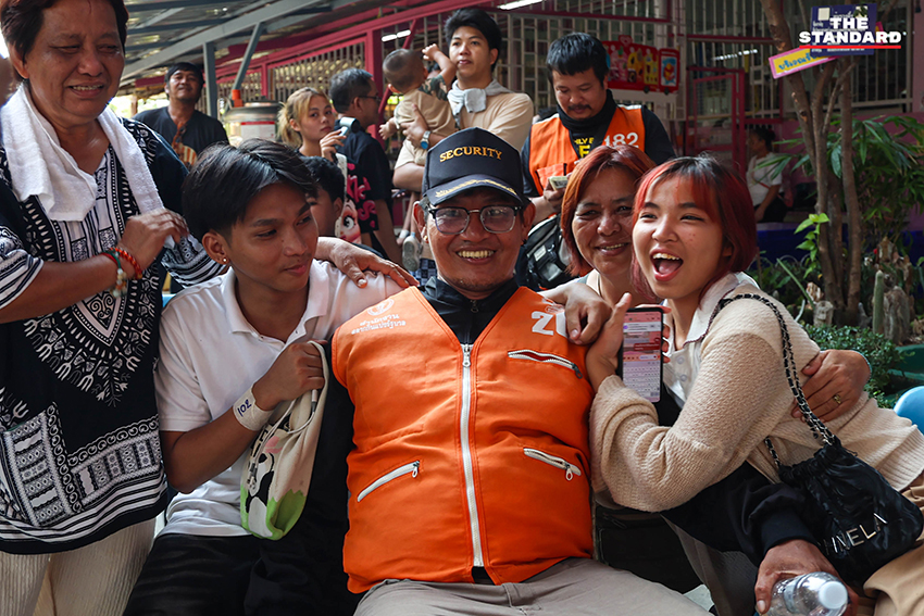 ภาพบรรยากาศ การคัดเลือกทหารกองเกิน ประจำปี 2569 การจับใบดำใบแดง ที่เต็มไปด้วยรอยยิ้ม คราบน้ำตา และความตื่นเต้น 5