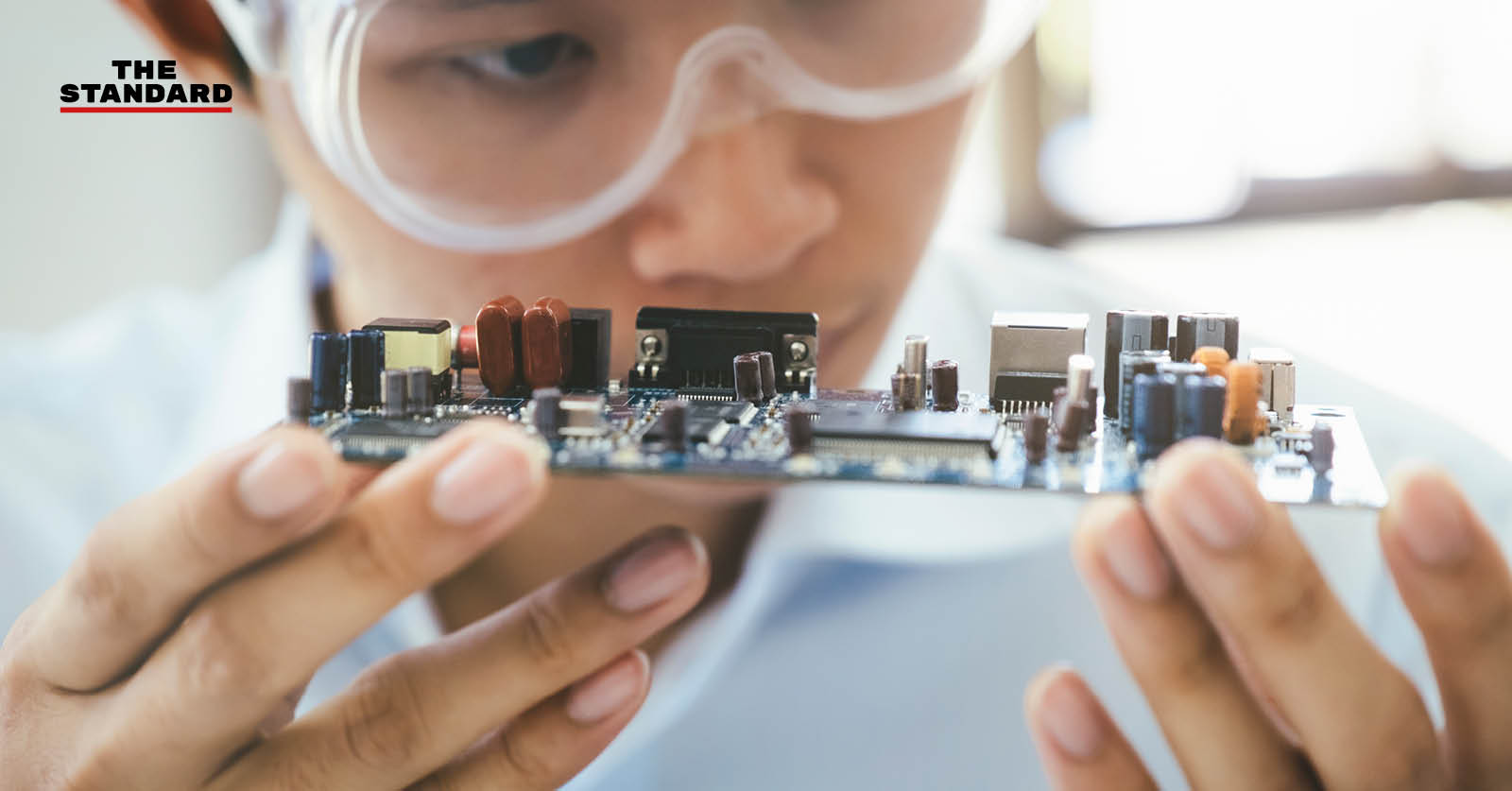 ภาพประกอบการปฏิรูปการศึกษาของ กระทรวง อว. เพื่อยกระดับกำลังคนทักษะสูงสำหรับอุตสาหกรรมเซมิคอนดักเตอร์ไทย