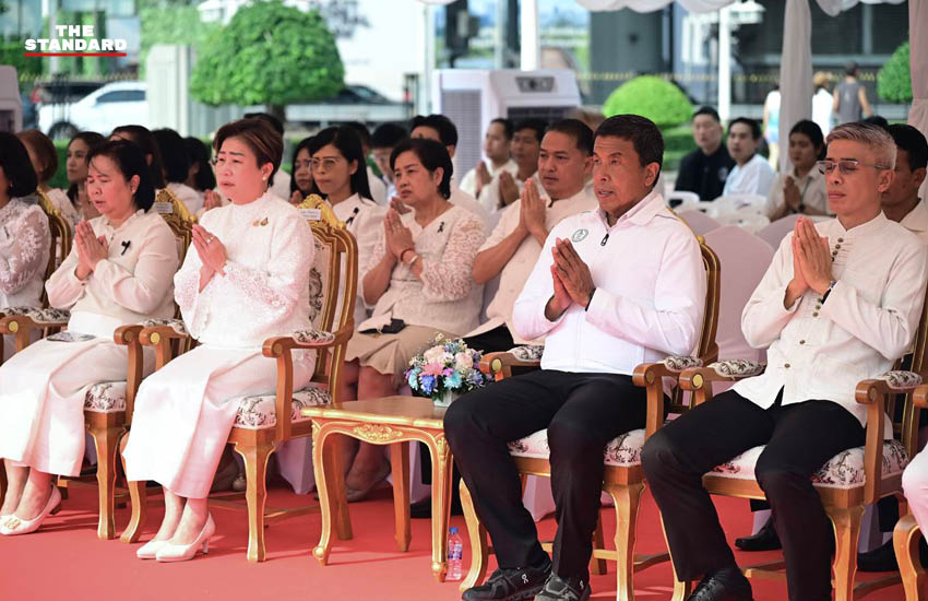 ภาพพิธีบวงสรวงเตรียมจัดงานครบรอบ 100 ปี สวรรคต ร.6 และ 100 ปี สวนลุมพินี โดยมี ชัชชาติ สิทธิพันธุ์ และ ยุพา ทวีวัฒนะกิจบวร ร่วมเป็นประธาน 4