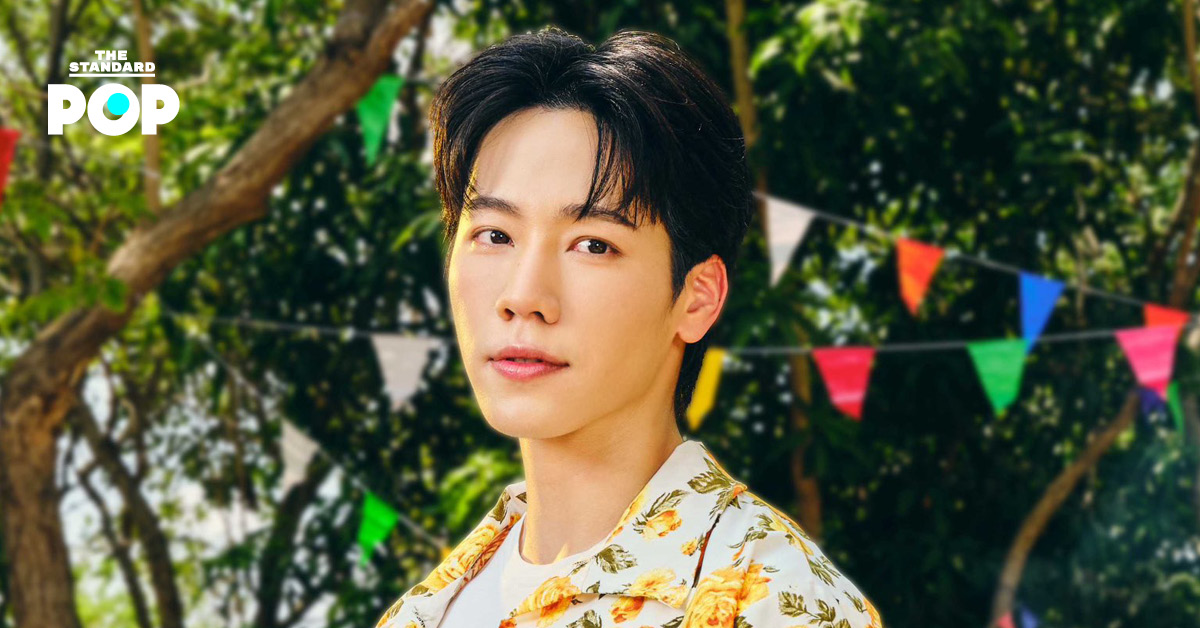 วอร์ วนรัตน์ ในชุดเสื้อปุ๋ย แสดงเพลง ‘สาดมาโลด’ ต้อนรับเทศกาลสงกรานต์