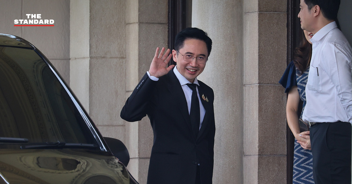 ยศชนัน วงศ์สวัสดิ์ และ จุลพันธ์ อมรวิวัฒน์ เดินทางเข้าทำเนียบรัฐบาลเป็นครั้งแรก เพื่อร่วมรับประทานอาหารกลางวันและหารือกับ อนุทิน ชาญวีรกูล