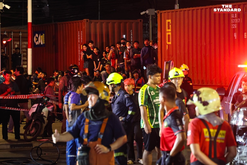 รถไฟชนรถเมล์ อโศก 