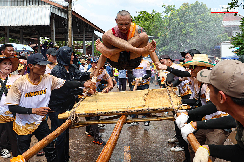 บททดสอบแห่งศรัทธา ‘แห่นาคโหด’ ประเพณีโบราณสุดขลังจากชัยภูมิ