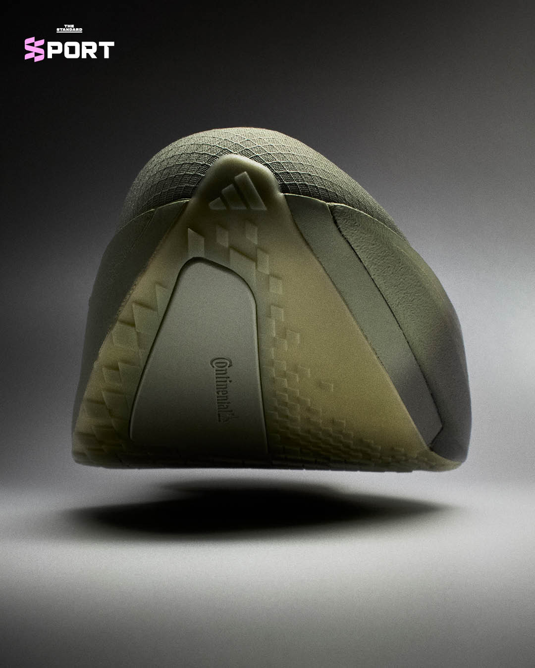ภาพรองเท้าวิ่ง adidas x SATISFY รุ่น ADIZERO ADIOS PRO 4 ที่เปิดตัวในคอลเลกชันลิมิเต็ด 12