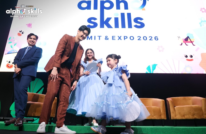 น้องเกล แอบิเกล รังษีสิงห์พิพัฒน์ และคุณแม่ชมพู่ อารยา อัลเบอร์ต้า ฮาร์เก็ต ในงาน Alpha Skills Summit 2026 11