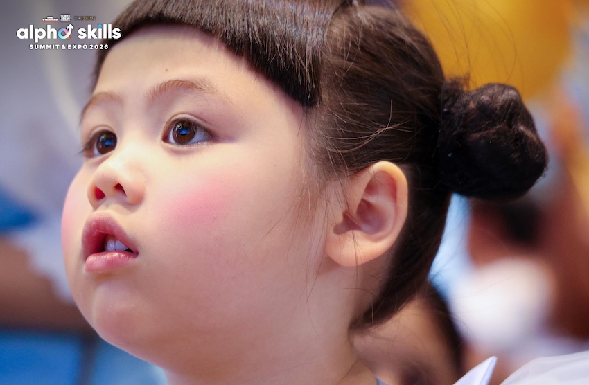 น้องเกล แอบิเกล รังษีสิงห์พิพัฒน์ และคุณแม่ชมพู่ อารยา อัลเบอร์ต้า ฮาร์เก็ต ในงาน Alpha Skills Summit 2026 16