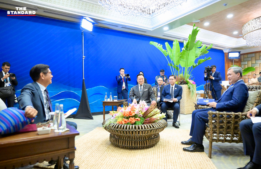 อนุทิน-สีหศักดิ์ ร่วมประชุมสามฝ่าย ไทย-ฟิลิปปินส์-กัมพูชา ระหว่างประชุมอาเซียนที่เซบู 1