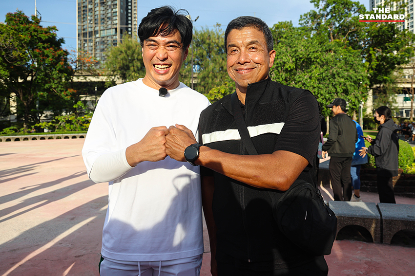 ชัชชาติ สิทธิพันธุ์ และ ชัยวัฒน์ สถาวรวิจิตร พบปะกันในงาน ‘มักม่วน หน้าฮ้าน กลางเมือง’ ที่สวนจตุจักร 1