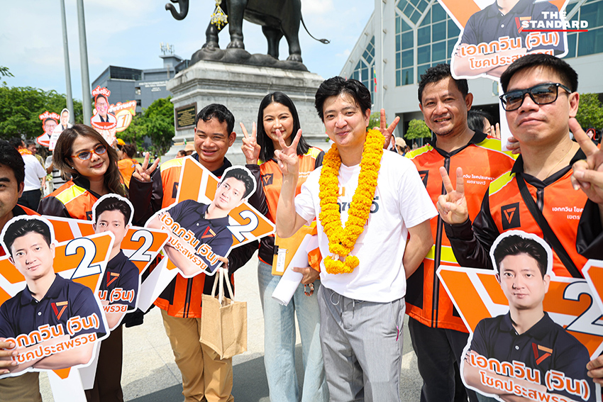 ภาพบรรยากาศการรับสมัครผู้ว่าฯ กทม. วันแรก ที่อาคารไอราวัตพัฒนา ศาลาว่าการกรุงเทพมหานคร 2 ดินแดง 10