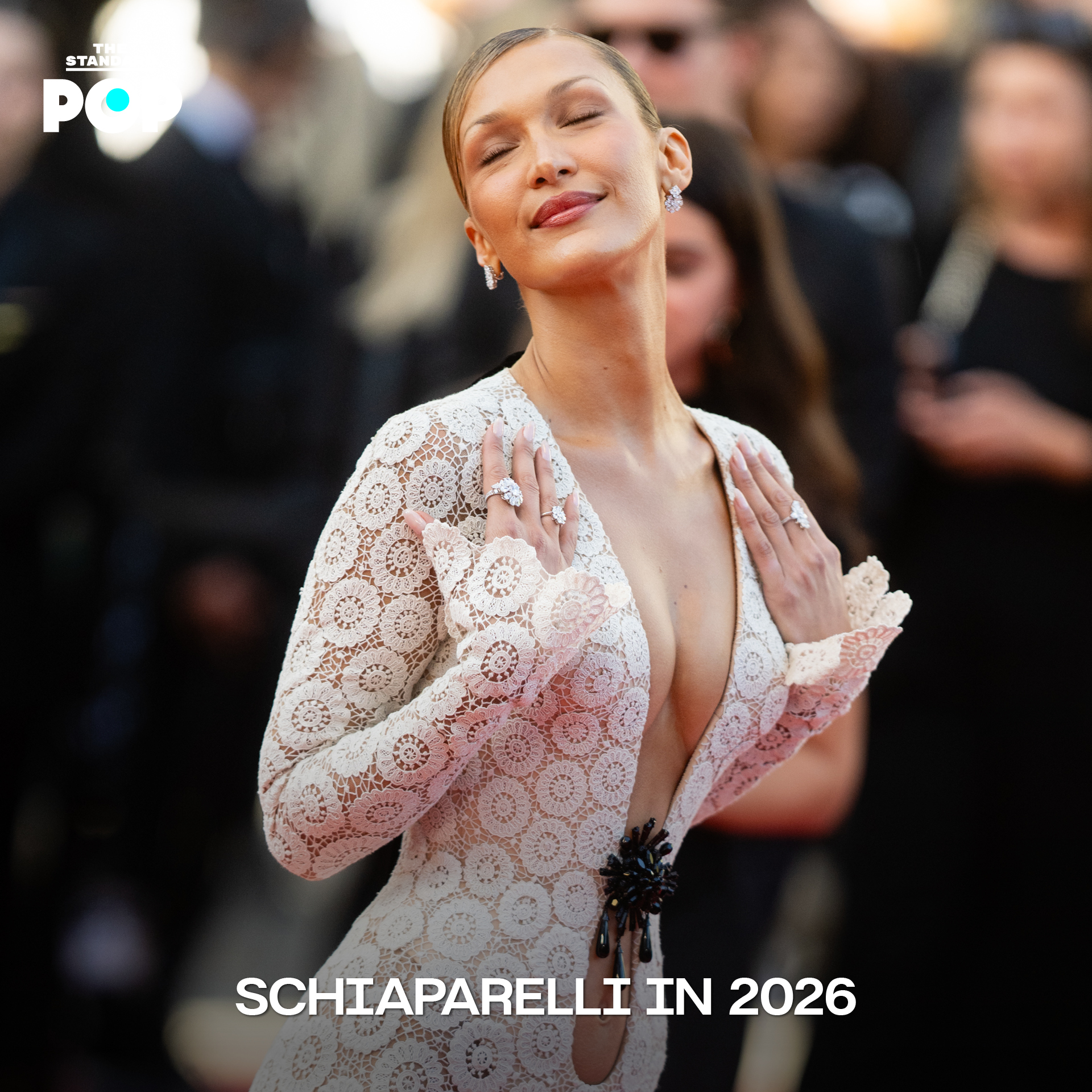 ภาพ Bella Hadid ในชุดเดรสไอคอนิกบนพรมแดงเทศกาลหนังเมืองคานส์ 7