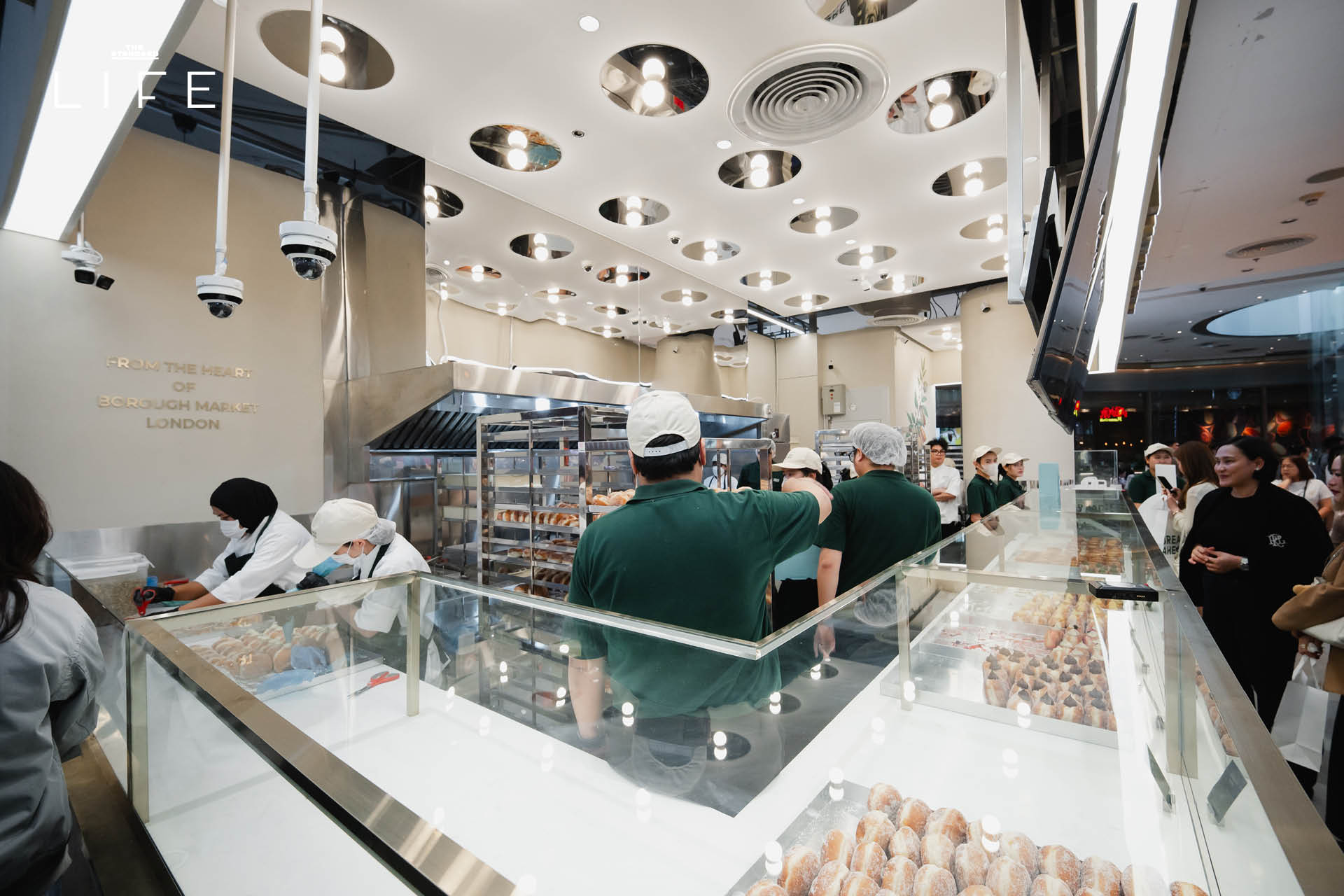 ภาพโดนัท Crème Brûlée ของ Bread Ahead 3