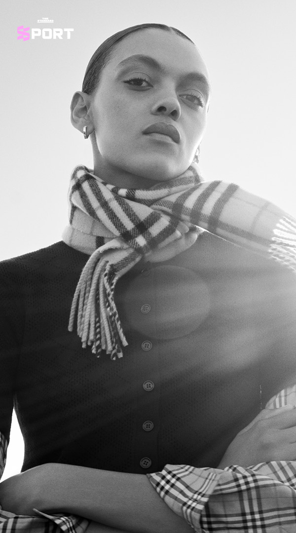 ภาพโปรโมตแคมเปญ ‘A Good Sport’ ของ Burberry ที่มีนักฟุตบอลและคนดังร่วมถ่ายทอดวัฒนธรรมแฟนบอล 10