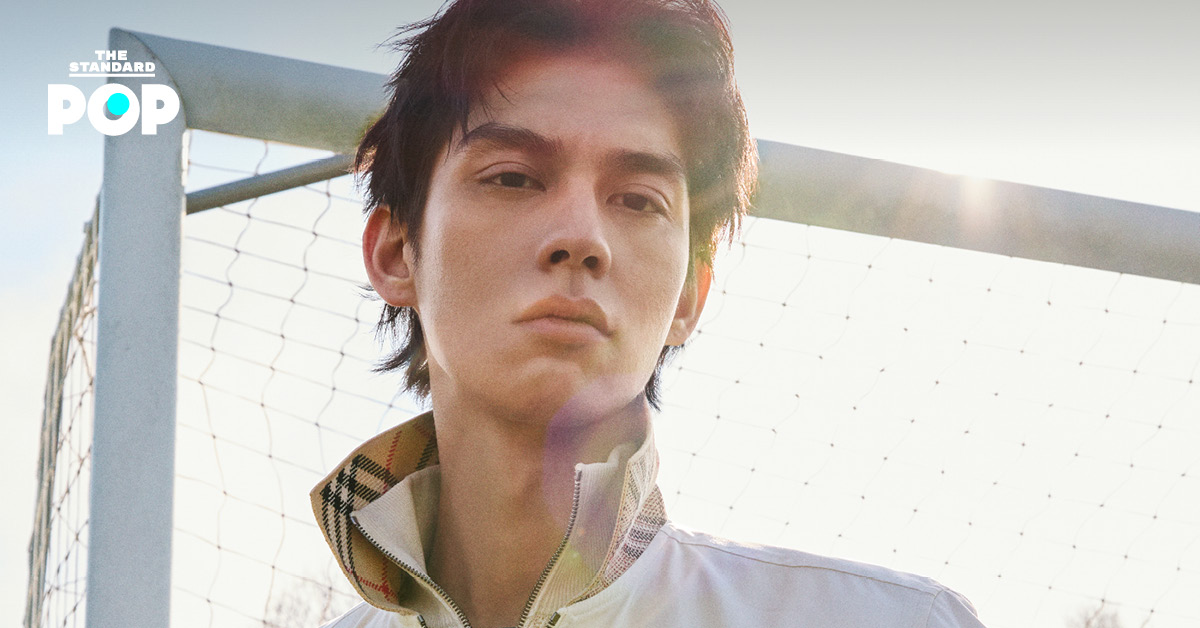 ไบร์ท วชิรวิชญ์ ในชุดจากแคมเปญ A Good Sport ของ Burberry