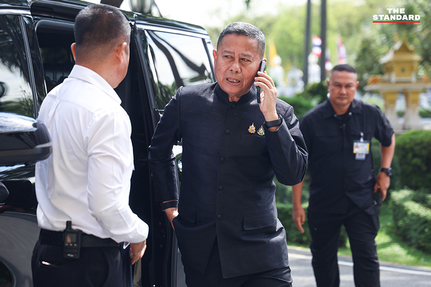 ภาพถ่ายนายกฯ อนุทิน ชาญวีรกูล เป็นประธานการประชุมคณะรัฐมนตรี พิจารณาวาระสำคัญ อาทิ พ.ร.ก.กู้เงิน 4 แสนล้าน และรายงานแลนด์บริดจ์ 11
