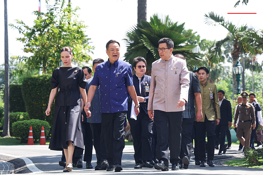 ภาพถ่ายนายกฯ อนุทิน ชาญวีรกูล เป็นประธานการประชุมคณะรัฐมนตรี พิจารณาวาระสำคัญ อาทิ พ.ร.ก.กู้เงิน 4 แสนล้าน และรายงานแลนด์บริดจ์ 6
