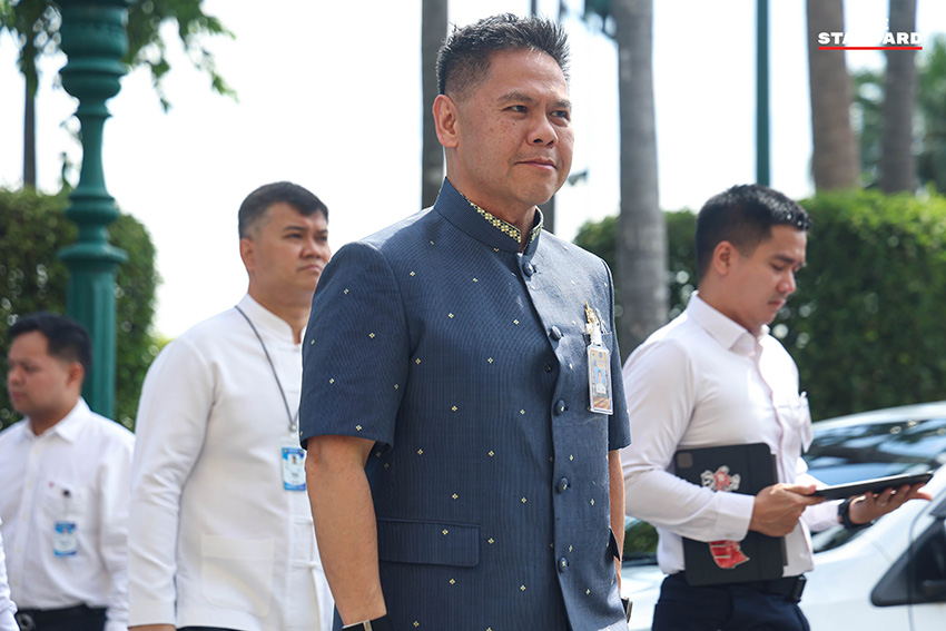ภาพถ่ายนายกฯ อนุทิน ชาญวีรกูล เป็นประธานการประชุมคณะรัฐมนตรี พิจารณาวาระสำคัญ อาทิ พ.ร.ก.กู้เงิน 4 แสนล้าน และรายงานแลนด์บริดจ์ 8