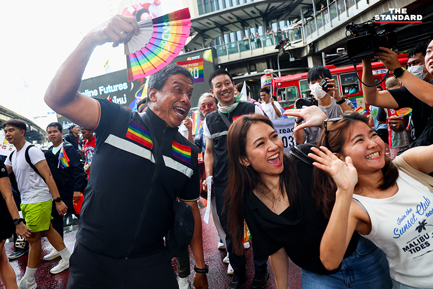 ชัชชาติ สิทธิพันธุ์ ร่วมเดินขบวน Bangkok Pride Parade 2026 บนถนนสีลม 12