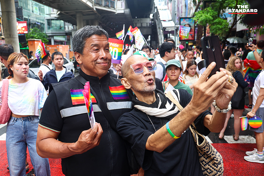 ชัชชาติ สิทธิพันธุ์ ร่วมเดินขบวน Bangkok Pride Parade 2026 บนถนนสีลม 13
