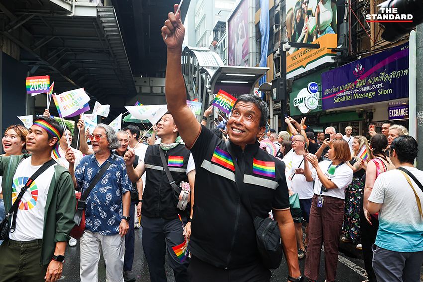 ชัชชาติ สิทธิพันธุ์ ร่วมเดินขบวน Bangkok Pride Parade 2026 บนถนนสีลม 5