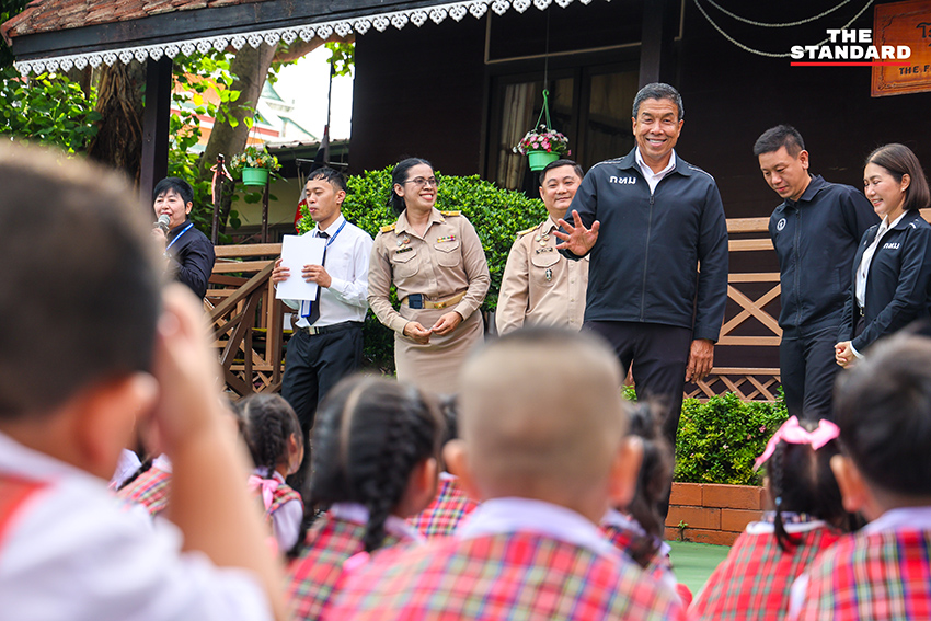 ชัชชาติ สิทธิพันธุ์ ผู้ว่าฯ กทม. ปฏิบัติภารกิจวันสุดท้ายก่อนยื่นลาออก มีผล 17.00 น. 5