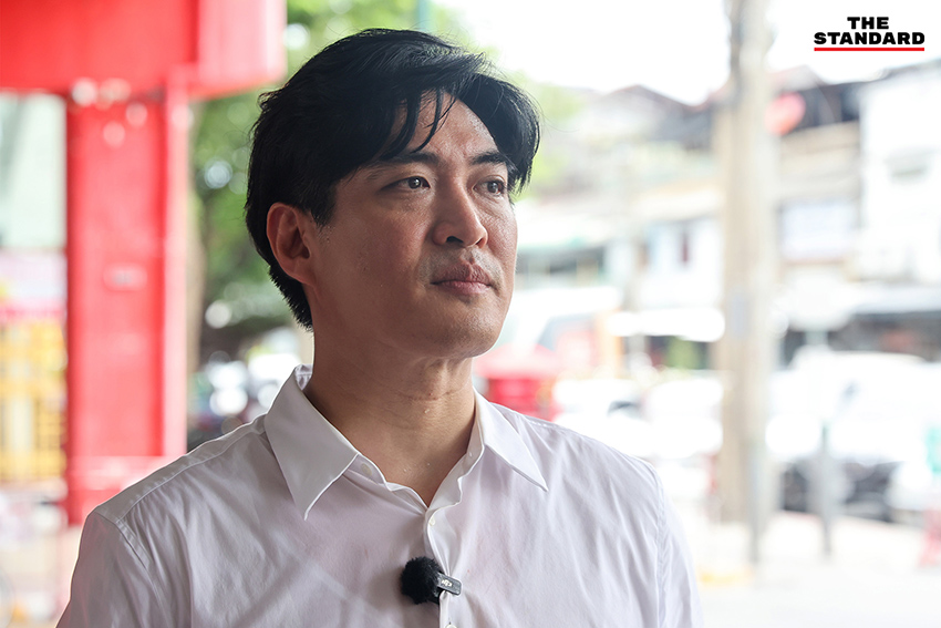 โจ-ชัยวัฒน์ สถาวรวิจิตร ผู้เสนอตัวเป็นแคนดิเดตผู้ว่าฯ กทม. ลงพื้นที่ตลาดพลู พบปะพ่อค้าแม่ค้า 6