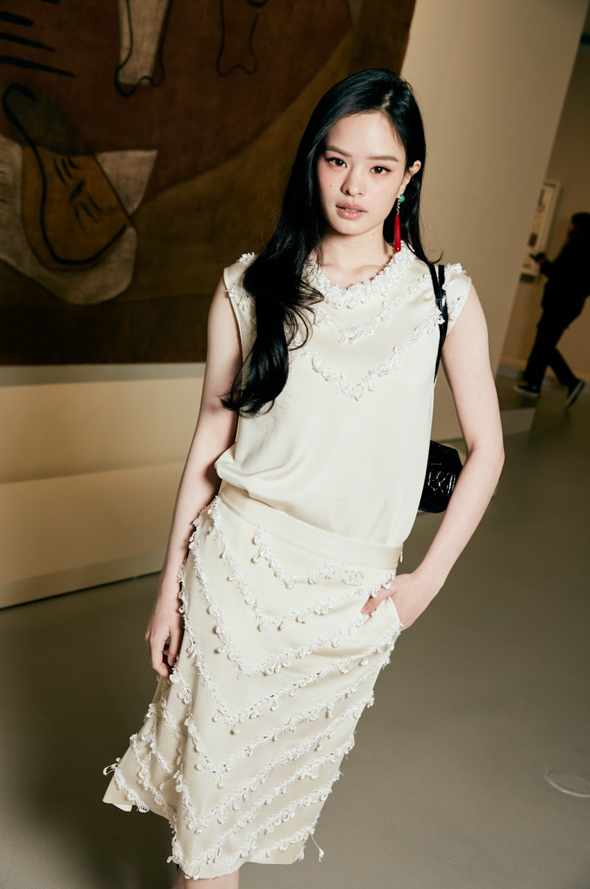 นางแบบสวมชุดจากคอลเล็กชัน CHANEL Métiers d'art 2026 ในงานแฟชั่นโชว์ที่กรุงโซล 5