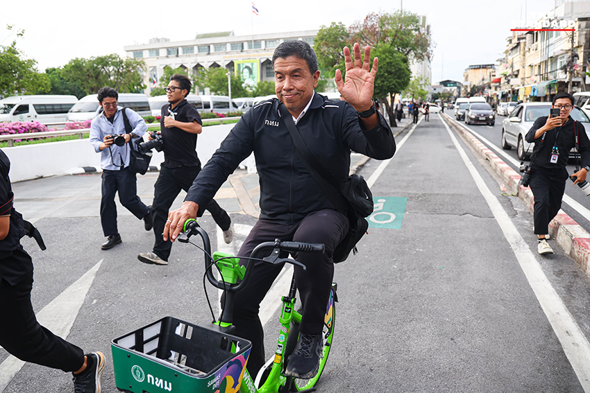 ชัชชาติ สิทธิพันธุ์ แถลงข่าวลาออกจากผู้ว่าฯ กทม. 13