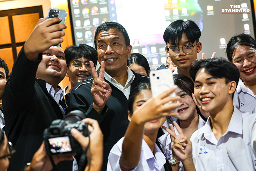 ชัชชาติ สิทธิพันธุ์ แถลงข่าวลาออกจากผู้ว่าฯ กทม. 14