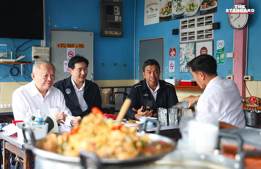 ชัชชาติ สิทธิพันธุ์ และทีมผู้บริหาร กทม. ร่วมรับประทานอาหารมื้อสุดท้ายที่ร้านข้าวต้มเป็ด เป็ดอ้วน ก่อนอำลาตำแหน่ง 4