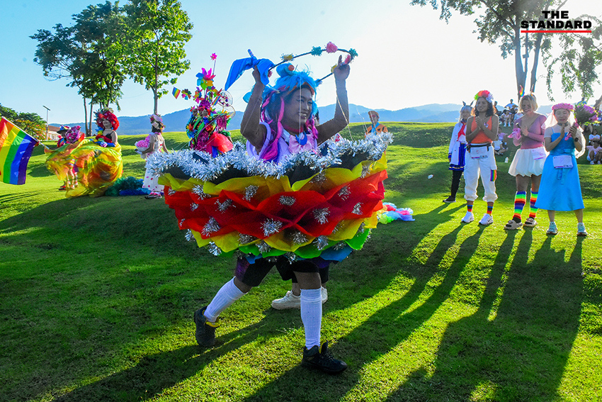 ผู้เข้าร่วมงาน Chiang Mai Pride 2026 เดิน-วิ่งในกิจกรรม 'Run for Gender Recognition Act' เพื่อสนับสนุนร่างกฎหมายรับรองอัตลักษณ์ทางเพศ 5